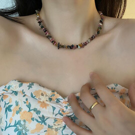 Ожерелье из натуральных камней и бусин