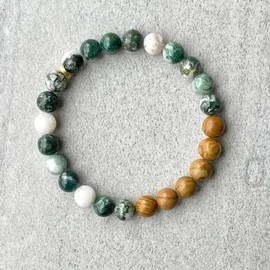 Браслет из натуральных камней: можжевельник и моховый агат